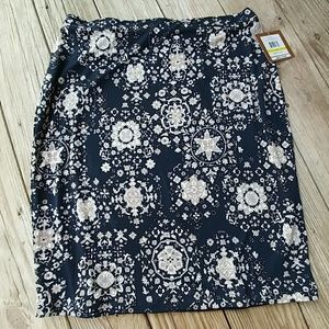 * Ellen Tracy Skirt